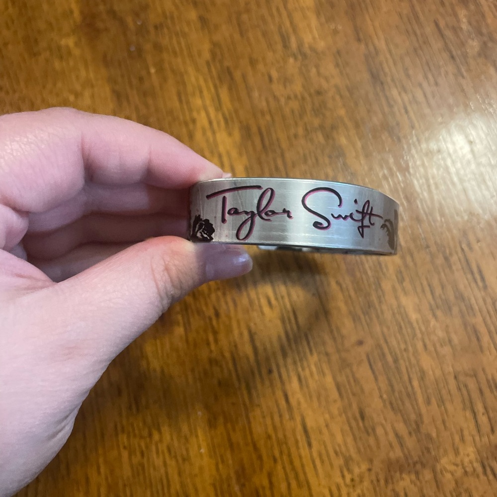Taylor Swift metal bracelet